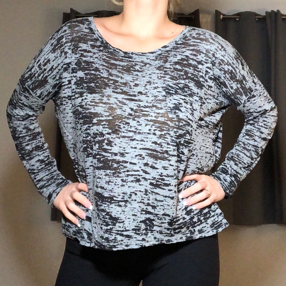 ❌ 5/$20 Boat neck black and gray long sleeve